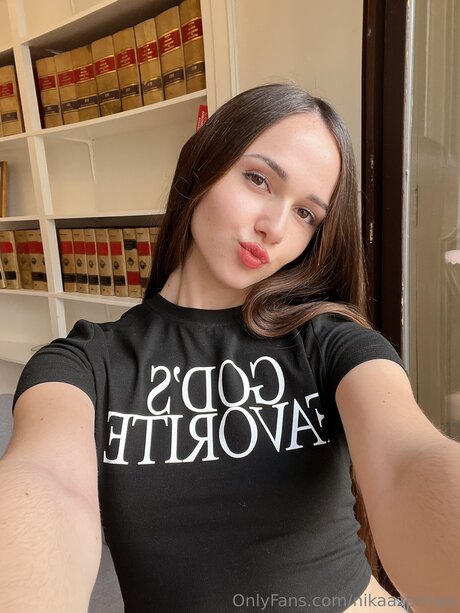 college-schlampe onlyfans exklusive top foto