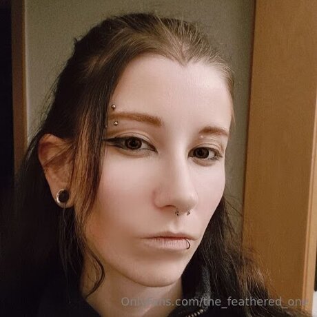 The Feathered One nacktheit erwachsene bild