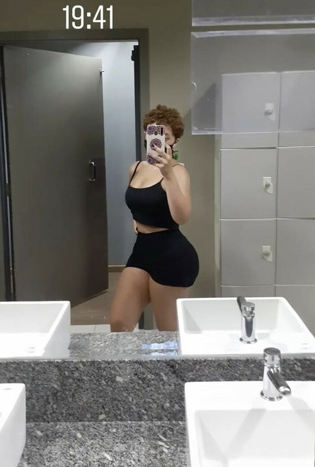 Leticia Rios erotische erwachsene galerie