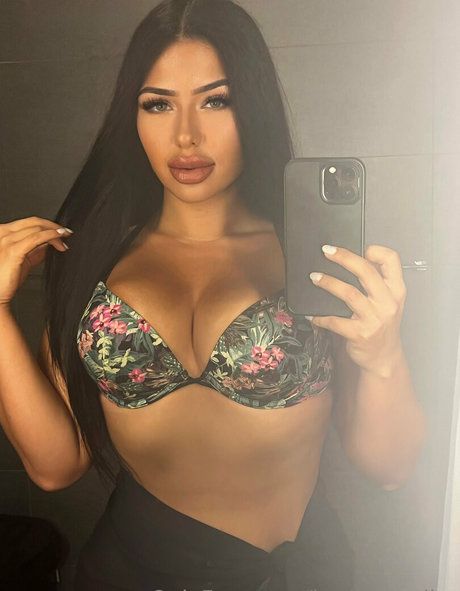 jordananajjar kunst pornostar foto