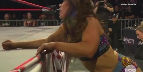 Mickie James erotische pornographische bilder