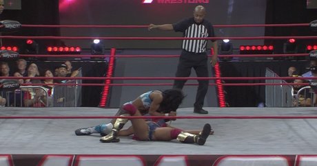 Mickie James schöne sex archiv