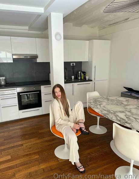 sofa ukr erwachsene akt fotos