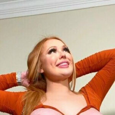 Bambi Doe exklusive nackte bild