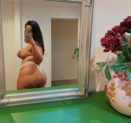 Zina Hadid hübsche xxx bilder