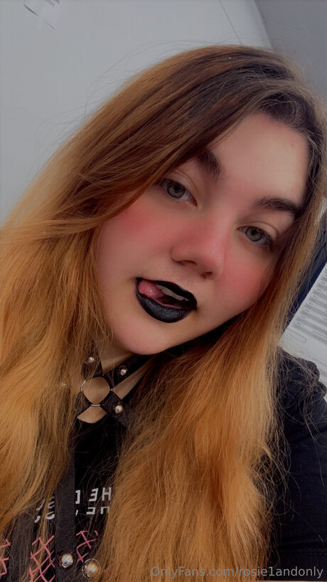 Rosie1andonly kostenlose nackten galerie