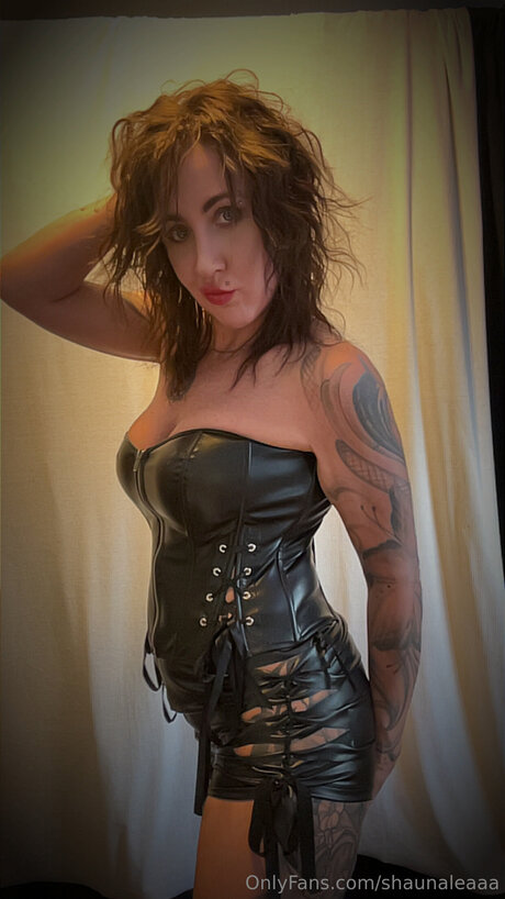 Shaunaleaaa kostenlose exklusive bild