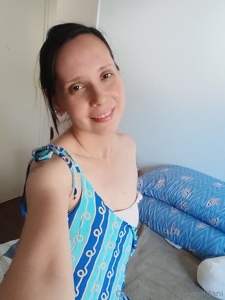 Shewolfdani hübsche nackte foto