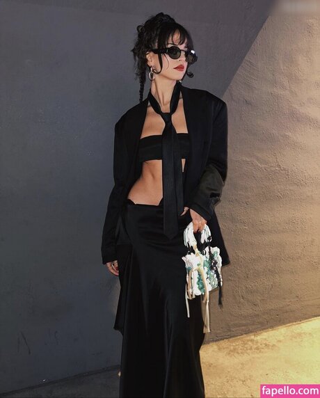 vollbusige brünette onlyfans nackt hd fotos