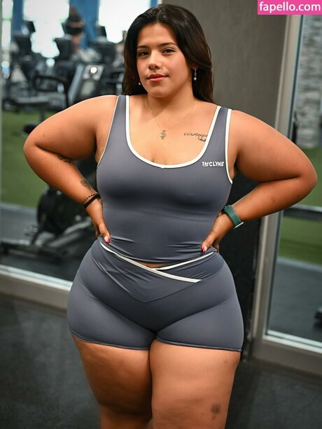 Duyein Martinez xxx nackt bild