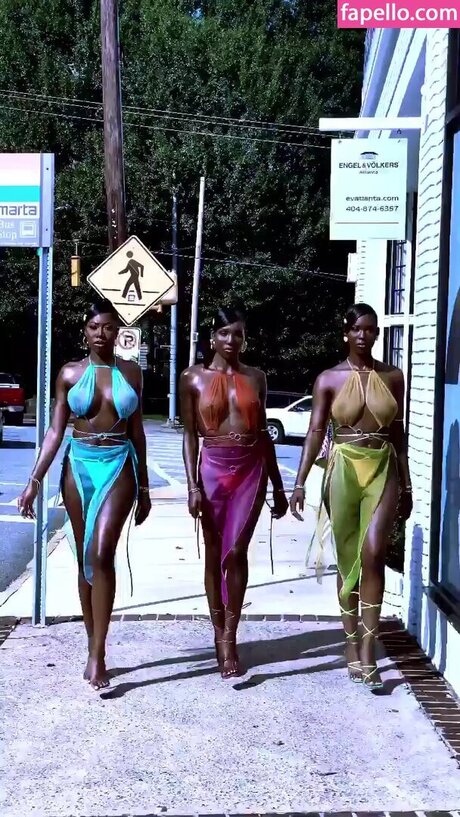 Jordanne Deveaux nackt galerien