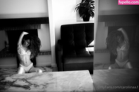 milf handjob onlyfans freie schöne bilder