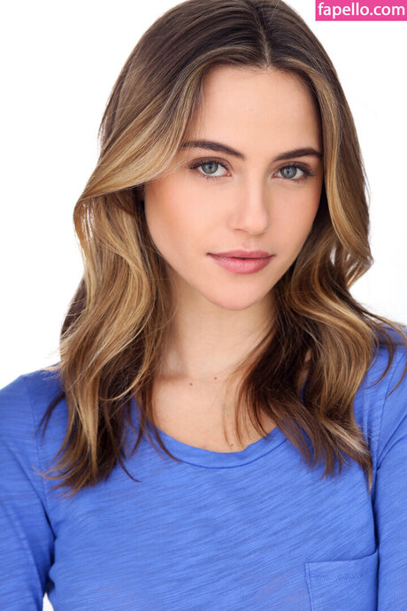 Charlotte Mckee top pornostar archiv