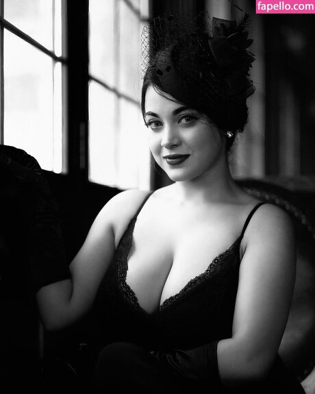 asiatische kleine titten onlyfans erwachsene exklusive fotos