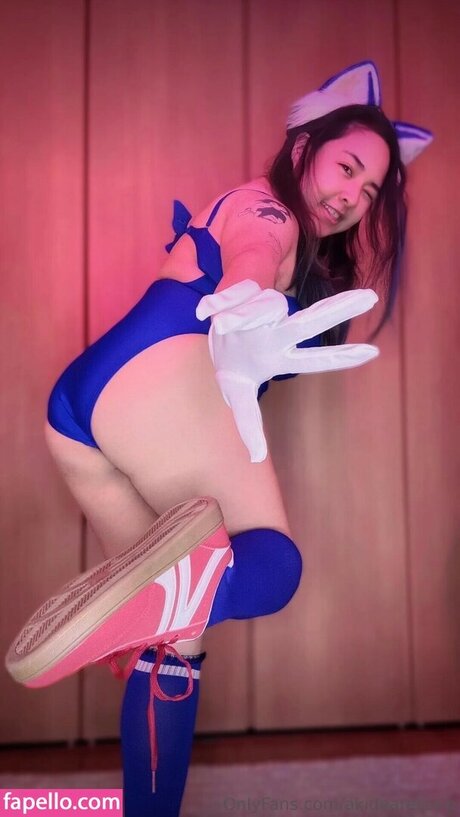 Akidearest schauspielerin heiße bild