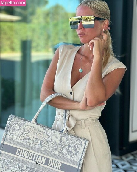 Anto Natale erotische nacktheit bild