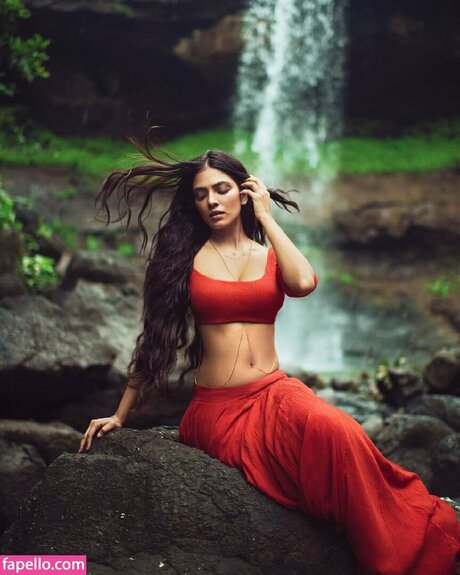 Malavika Mohanan kunst akt bilder