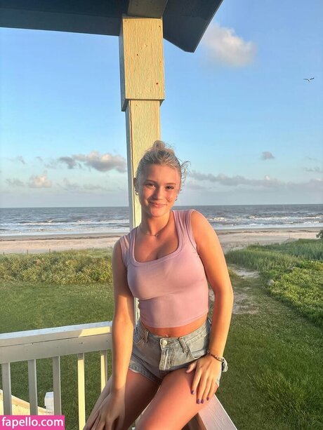 Mads Thompson Maddiiedee schauspielerin erwachsene bilder
