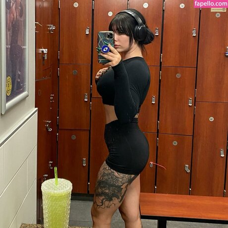 Juliakins nackt sexy galerien