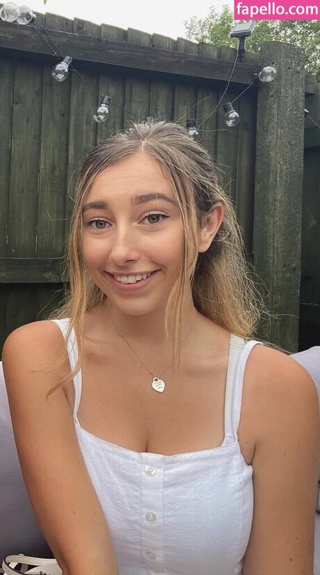 Chlo Matt exklusive porno foto