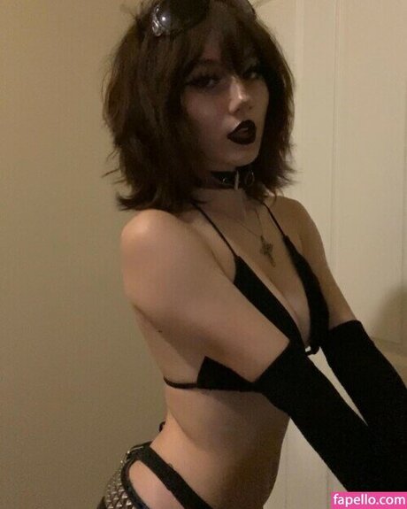 Trinity Manaj schöne heiße fotos