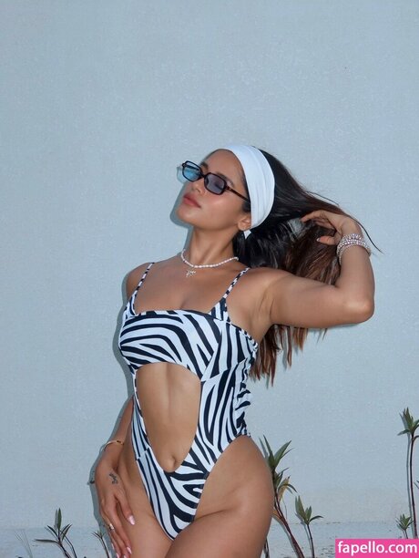 Meghna Kaur freie nackte archiv