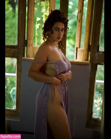 Megha Shukla model nackte galerie