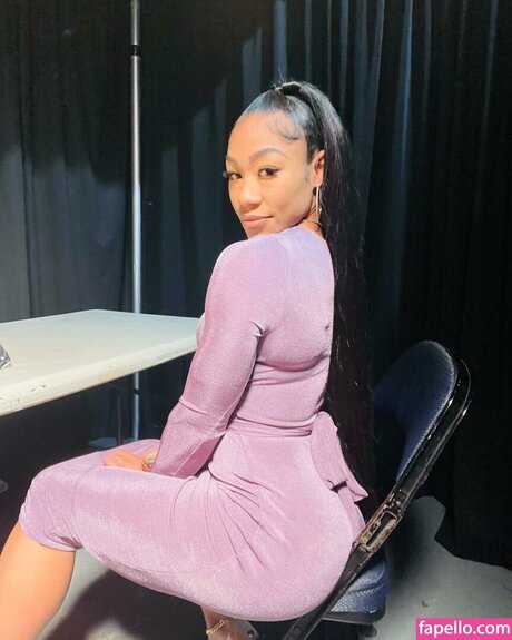 Alycia Baumgardner hd erotische bilder