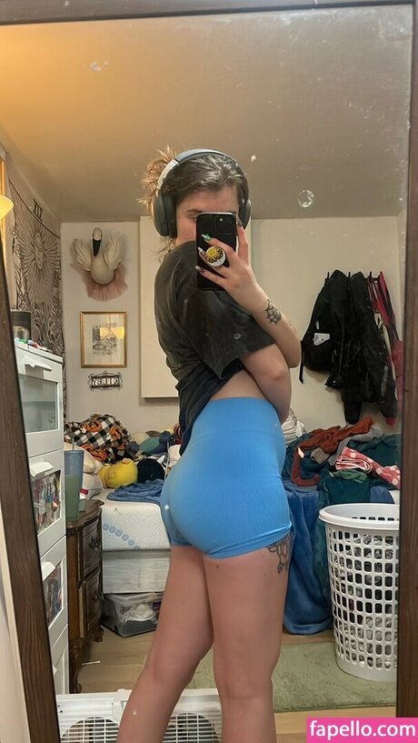 Msvioletvixxen porno akt bild