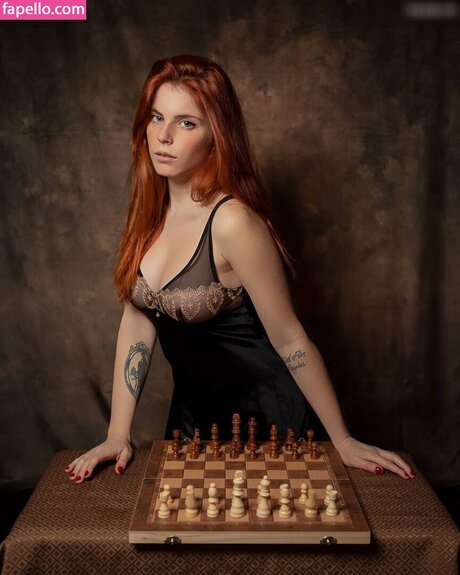 Lucilla Jiggly schauspielerin akt fotos