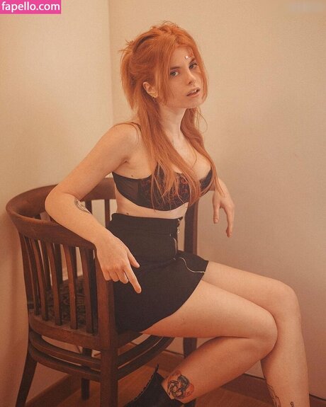 Lucilla Jiggly erwachsene sex bilder