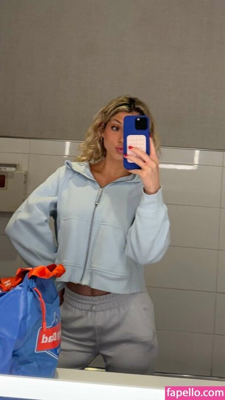 große titten öffentliche onlyfans erwachsene bild