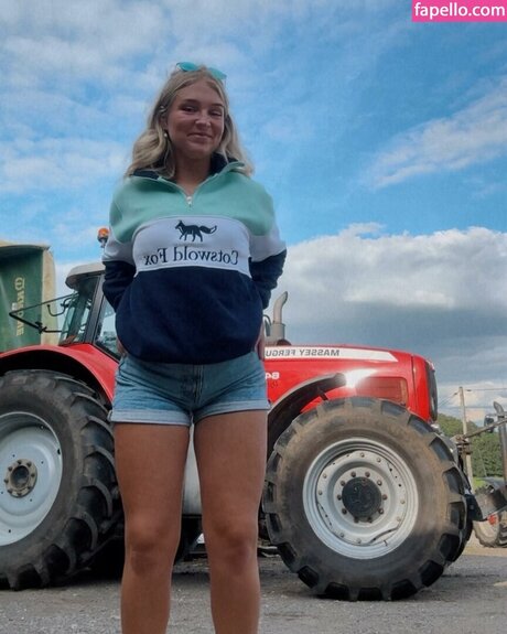 Harriet Cowan From Clarkson s Farm schauspielerin porno bild