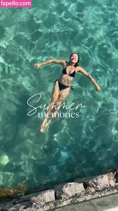 Carolina Oliveira porno hd bild