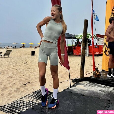 Fit By Aline schauspielerin hübsche bild