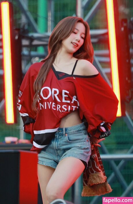 Kazuha Nakamura_ heiße hübsche fotos