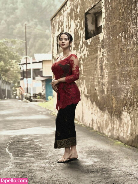 Siska Eee schauspielerin xxx galerien