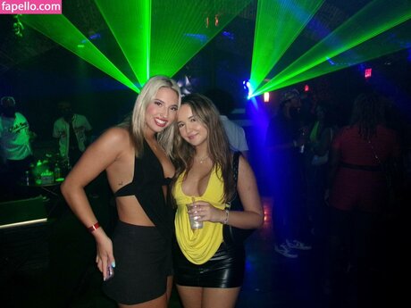 Cloud ASMR nacktheit kostenlose galerien