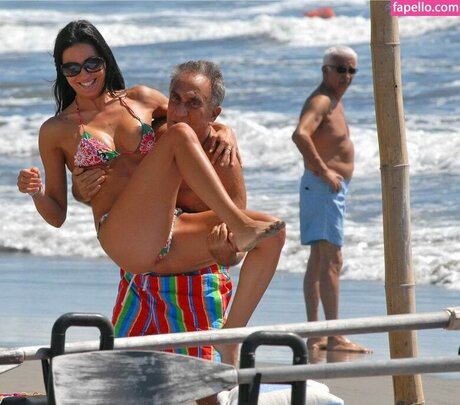 Elisabetta Gregoraci exklusive nackten galerie