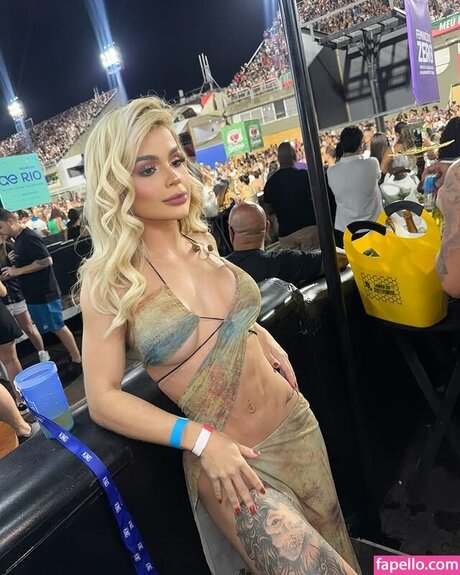 Debora Julia kunst erwachsene galerie