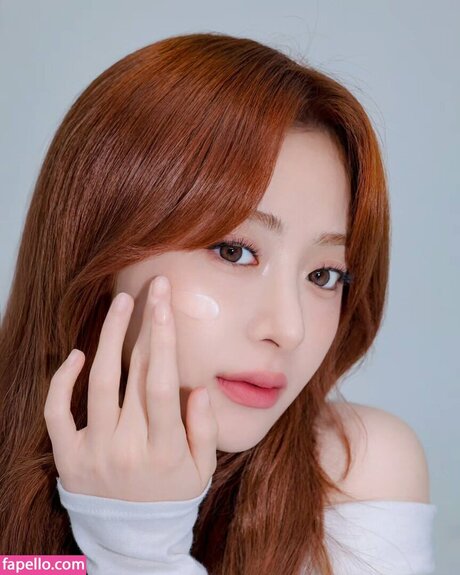 Huh Yunjin_ erotische akt fotos
