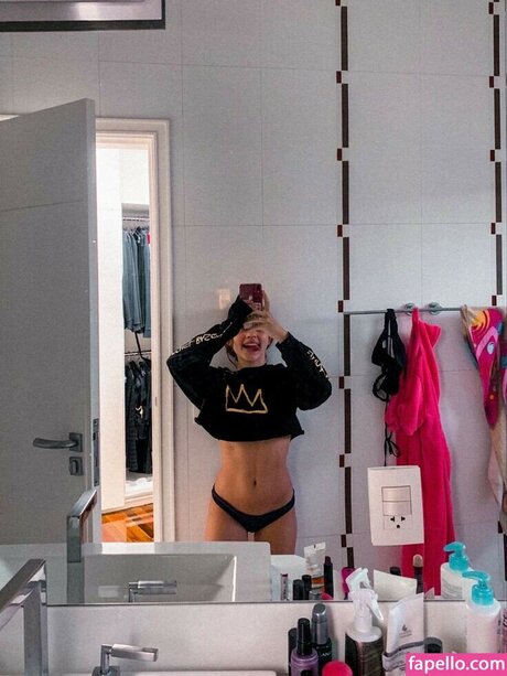 Keira Riff kunst akt archiv