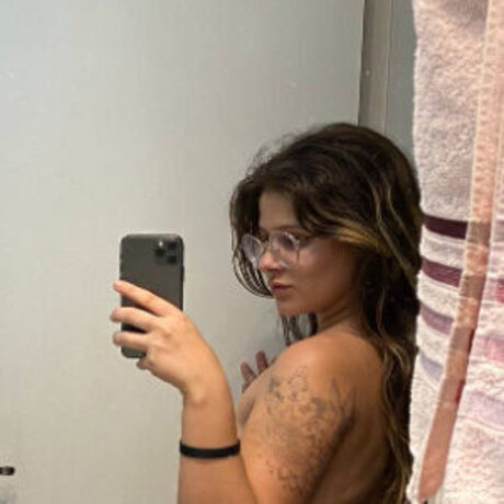 Julia Carolina erotische nacktheit bild