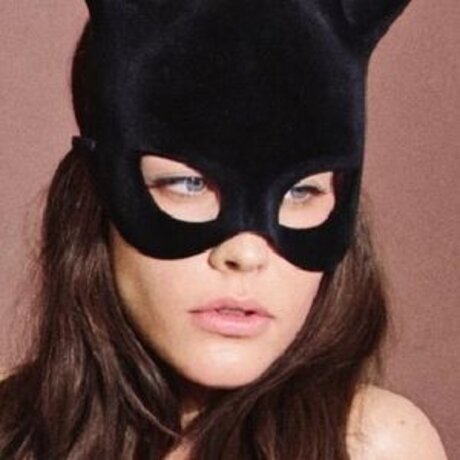 Camille Dugast nackt sexy bilder