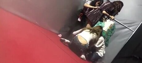 Nancy Momoland schauspielerin schöne foto