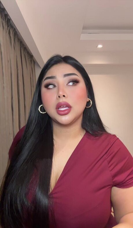 hanadi k perfekte sexy bilder