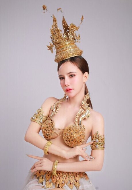 Cream Chabodee model nackten galerien