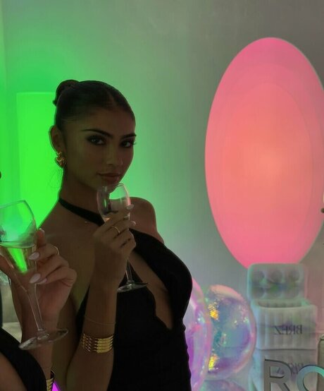 verrückte ebenholz-onlyfans porno nackten foto