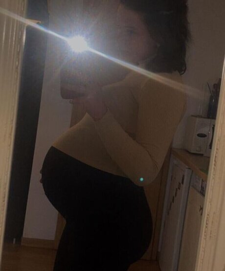 vollbusige brünette onlyfans top pornografische bilder