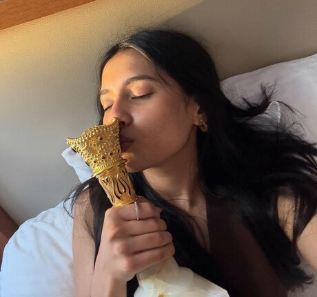 Divya Deshmukh hübsche nackten galerie